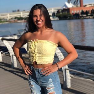 Meet your Posher, Lea